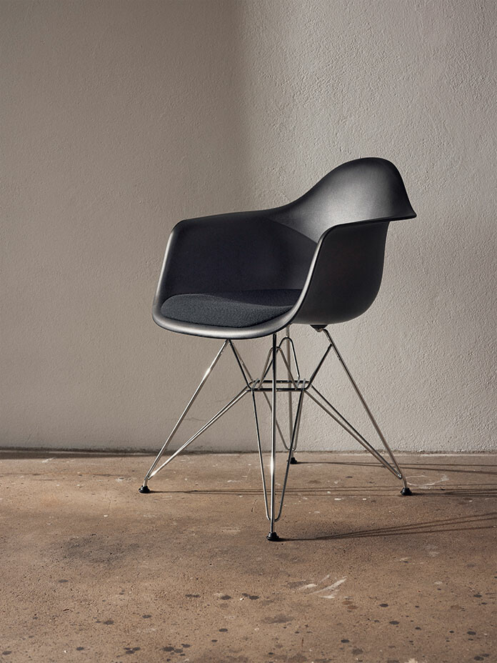 Eames Plastic Armchair