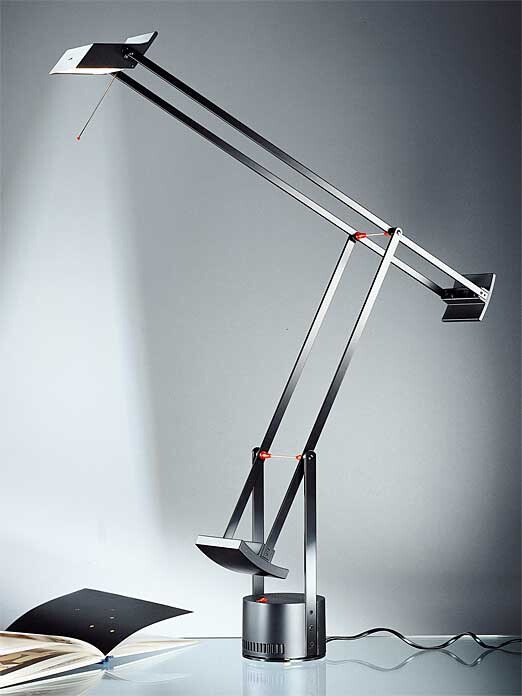 Artemide Tizio – Tischleuchte von Richard Sapper | cairo.de
