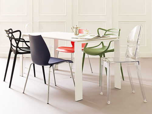 Tisch Four 