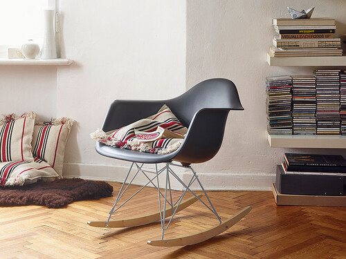 Eames Plastic Armchair RAR Schaukelstuhl Vitra