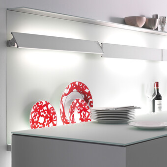 Leuchte mit Metallblende GL 8 