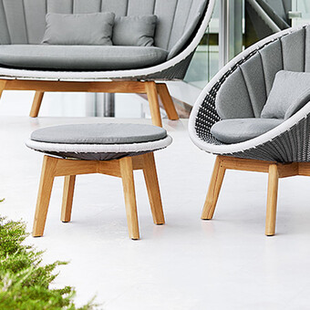 Hocker Peacock 
