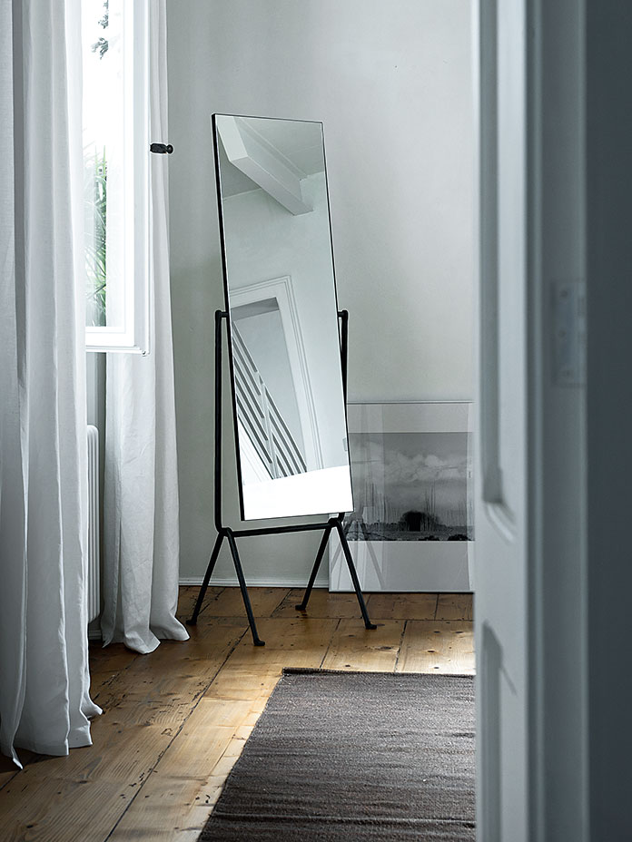 Magis Officina Bodenspiegel – sofort lieferbar! | cairo.de